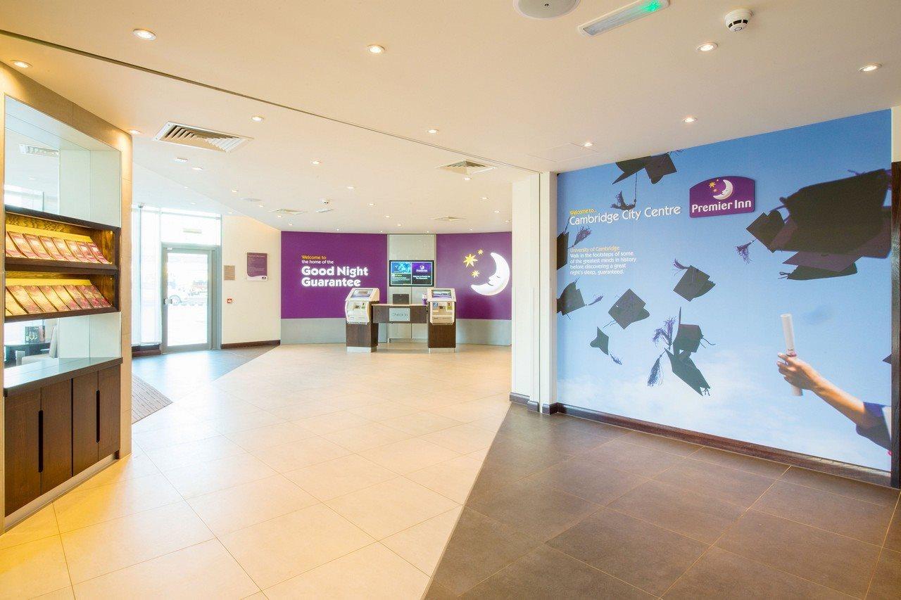 Premier Inn Cambridge City Centre Екстериор снимка