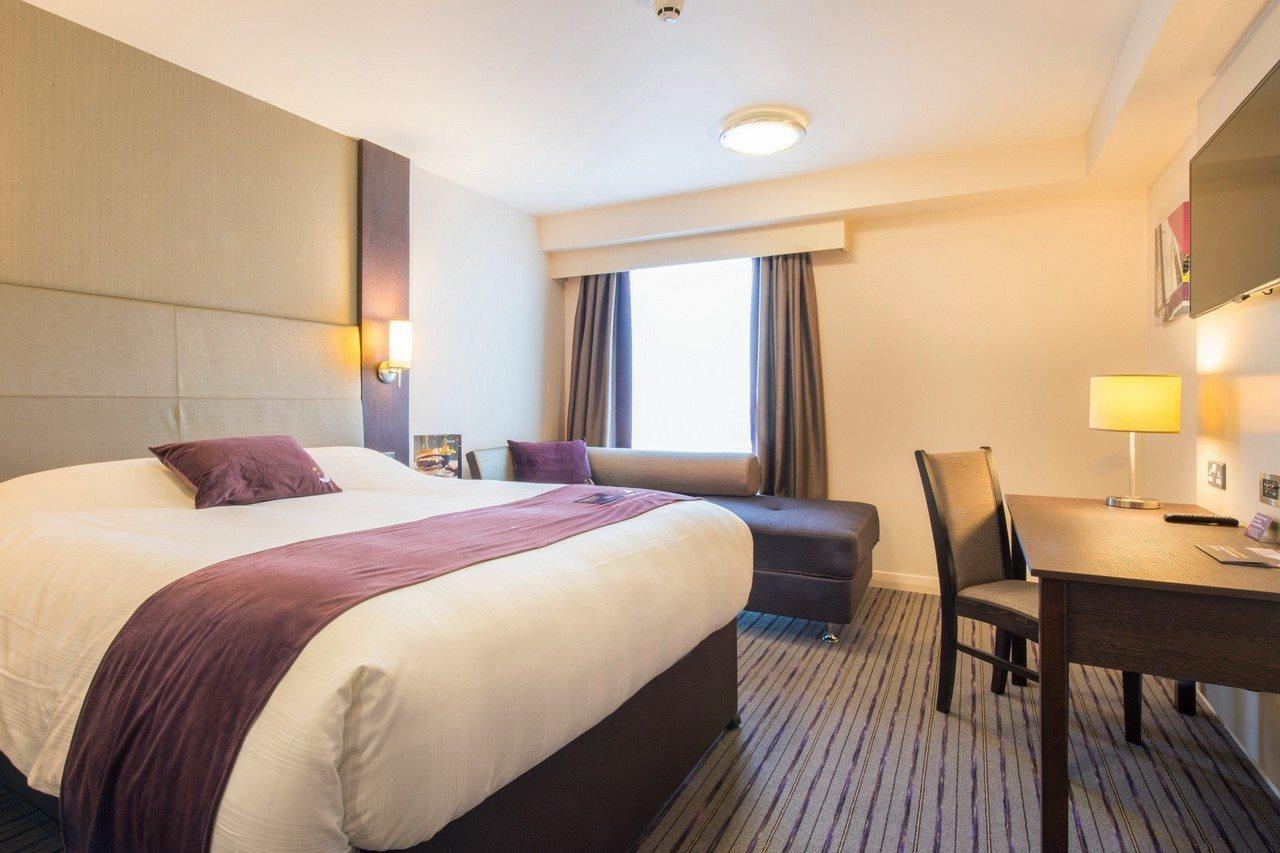 Premier Inn Cambridge City Centre Екстериор снимка