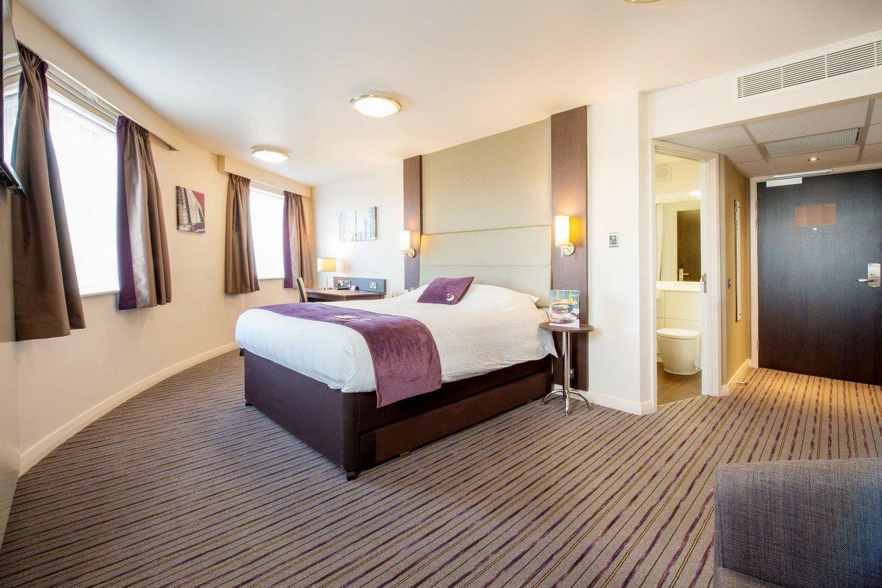 Premier Inn Cambridge City Centre Екстериор снимка